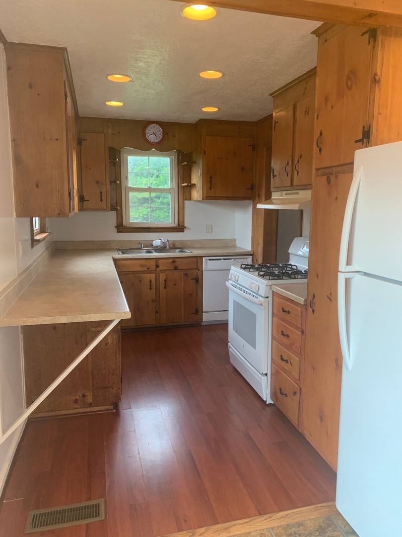 House for rent at 2243 Sunset Lane Front, York, PA 17408