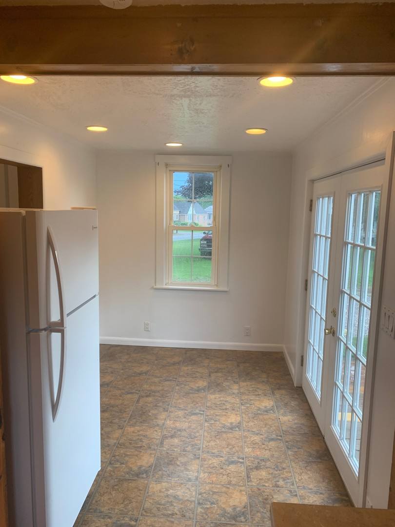 House for rent at 2243 Sunset Lane Front, York, PA 17408