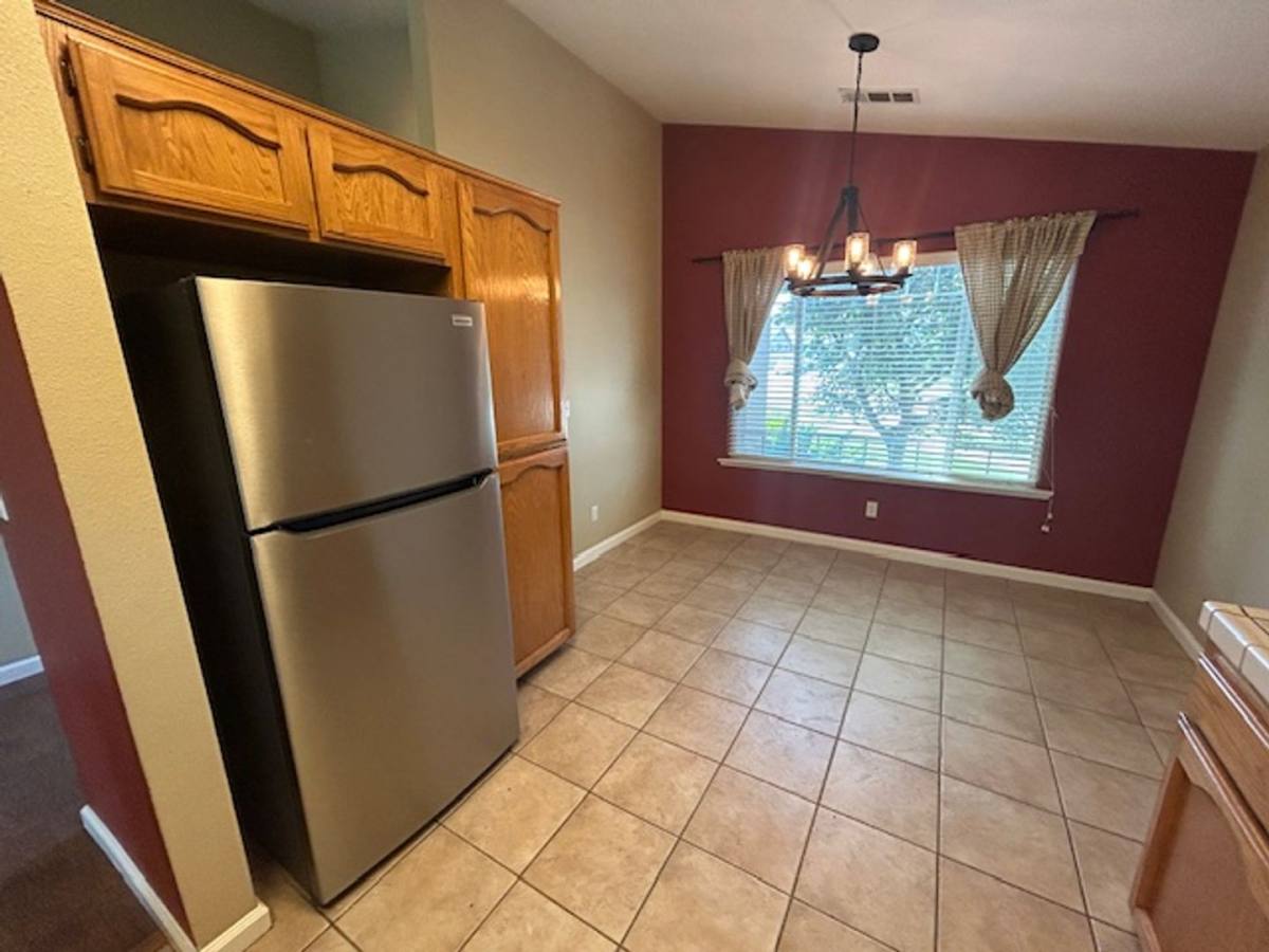 House for rent at 1896 Mathew Ave, Farmersville, CA 93223