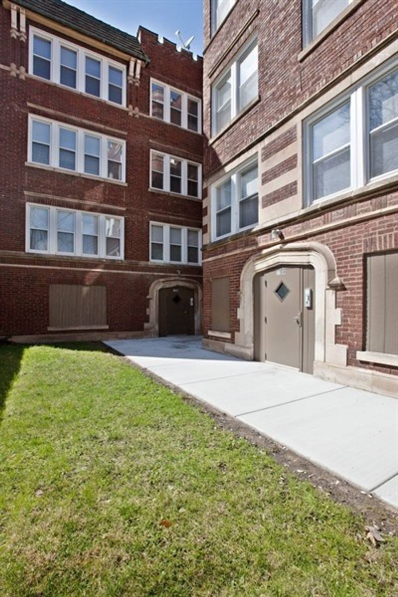 Apartment for rent at 11932 S Stewart Ave, Chicago, IL 60628