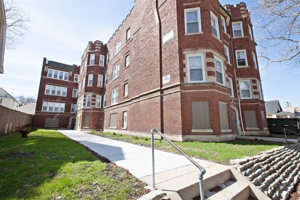 Apartment for rent at 11932 S Stewart Ave, Chicago, IL 60628