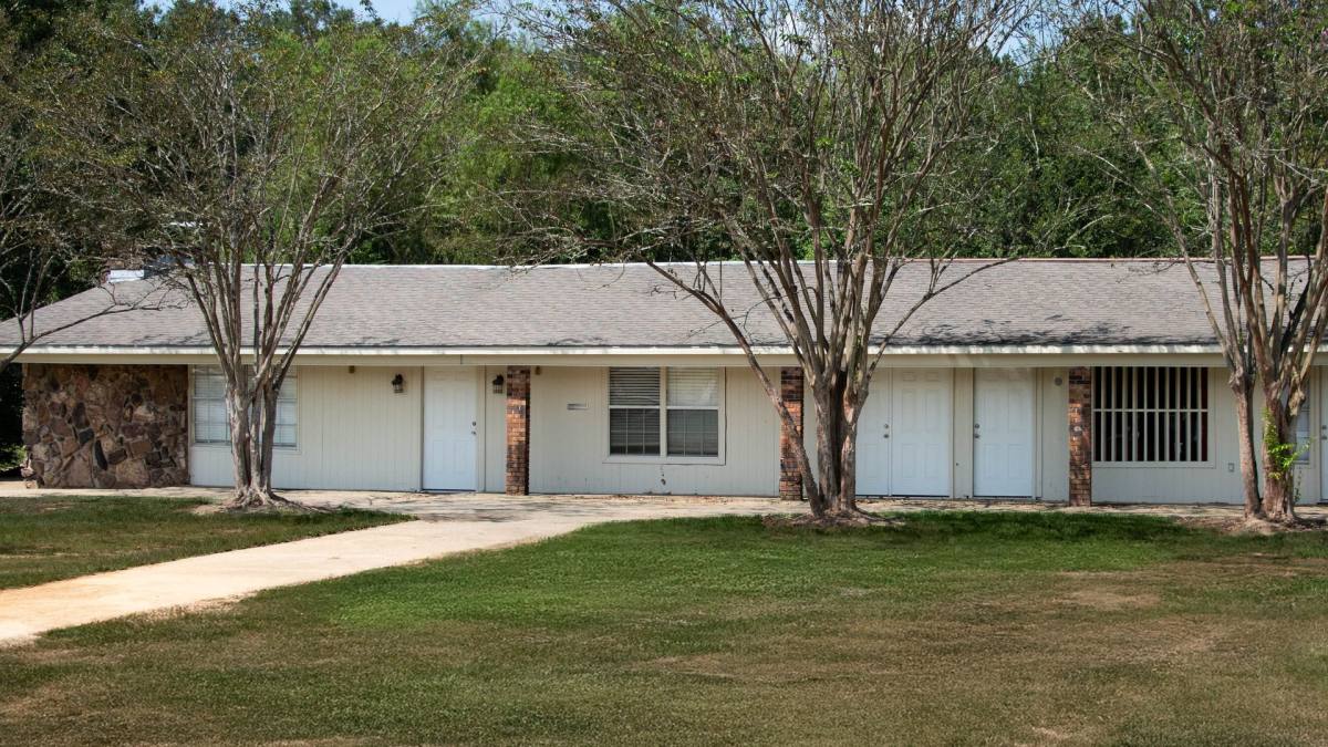 Apartment for rent at 22 Central School Rd, Hattiesburg, MS 39401
