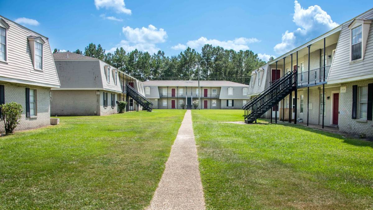 Apartment for rent at 22 Central School Rd, Hattiesburg, MS 39401