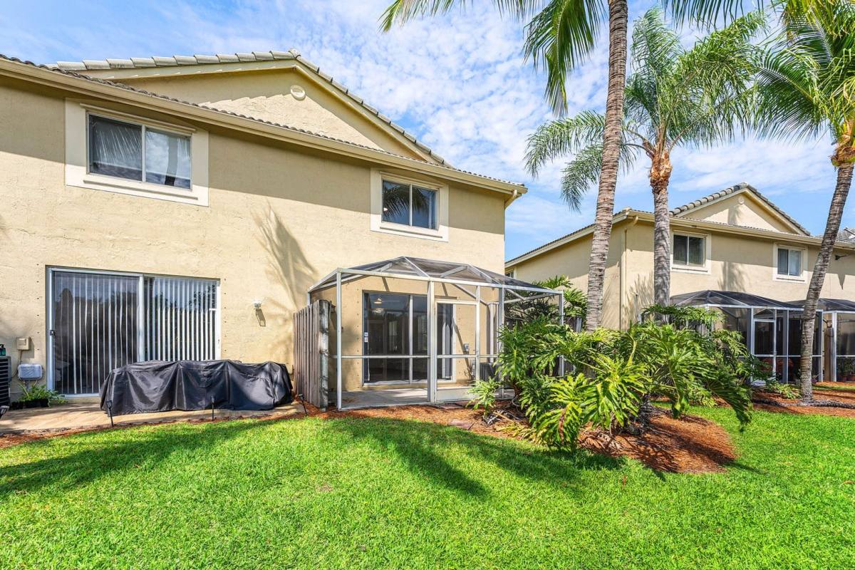 Townhouse for rent at 2482 Cordoba Bend, Fort Lauderdale, FL 33327