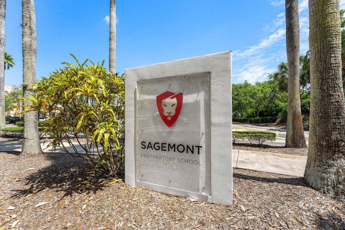 Townhouse for rent at 2482 Cordoba Bend, Fort Lauderdale, FL 33327