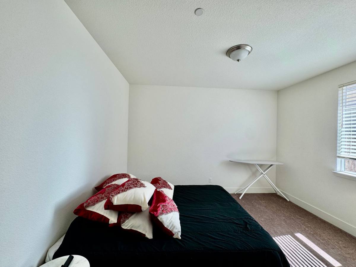 House for rent at 1121 Pearl Dr, Los Banos, CA 93635