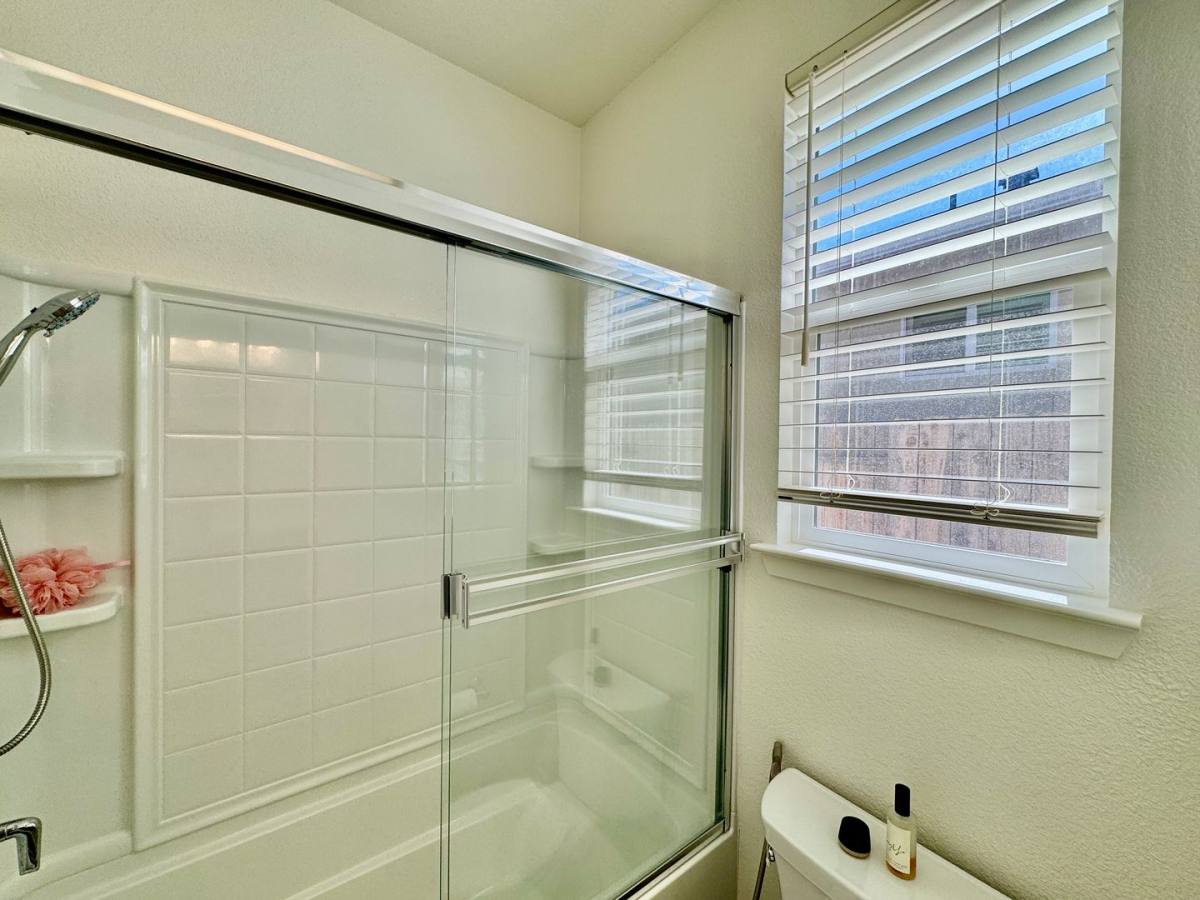 House for rent at 1121 Pearl Dr, Los Banos, CA 93635