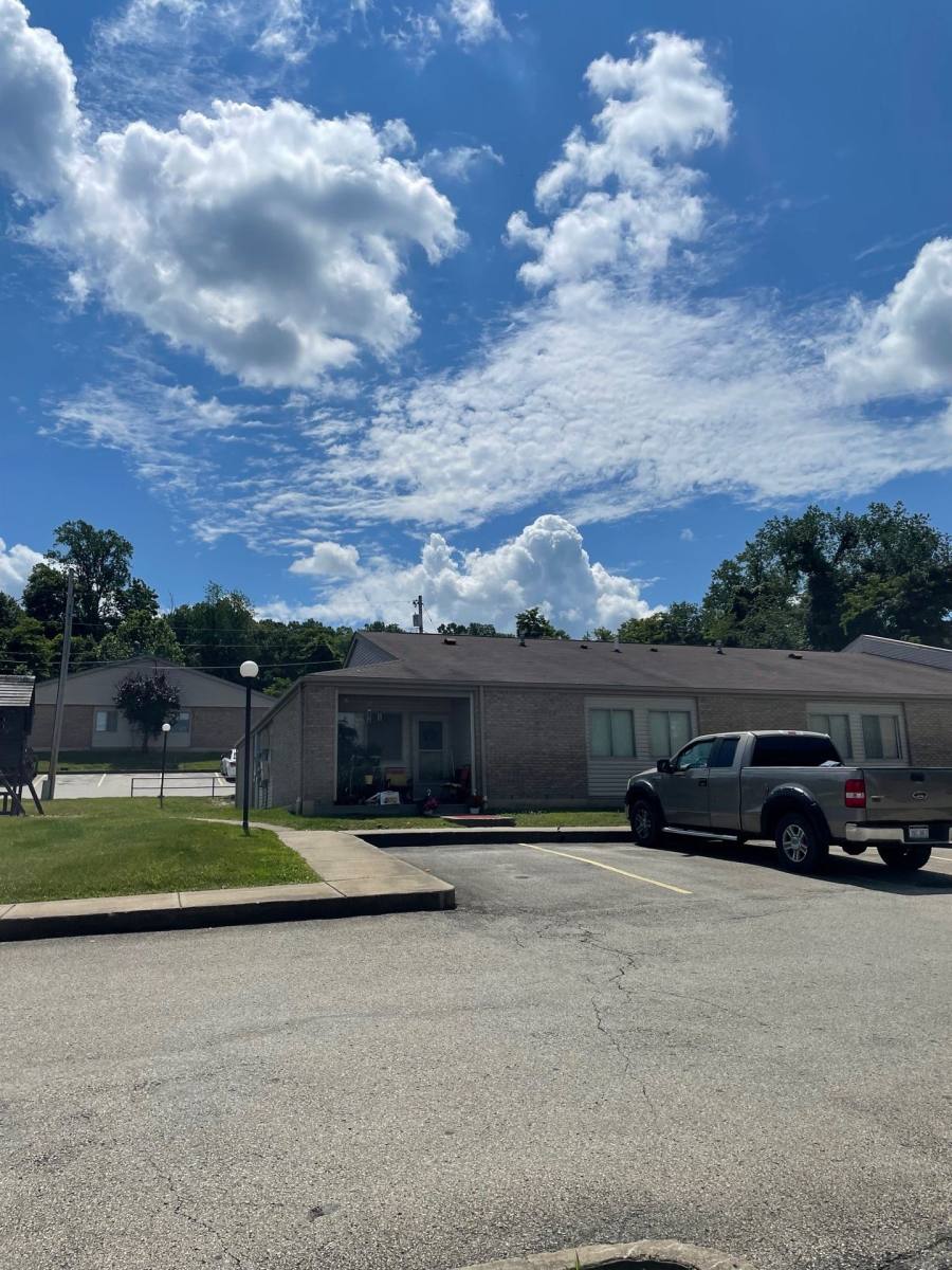 Apartment for rent at 606 Twin Knobs Dr, Morgantown, WV 26508