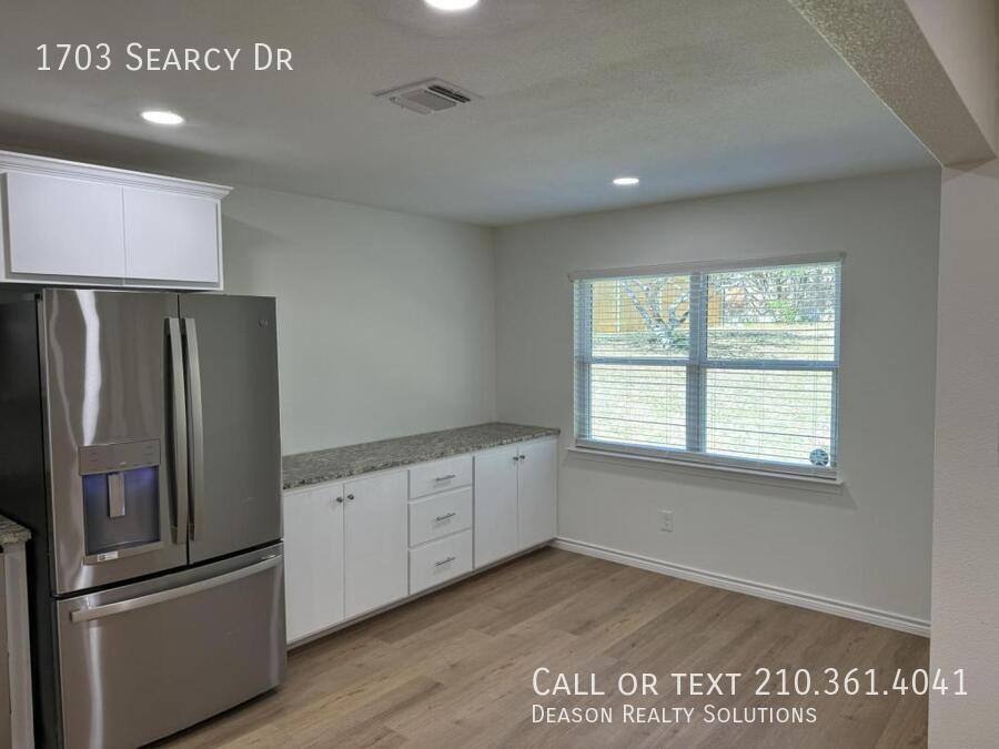 House for rent at 1703 Searcy Dr, San Antonio, TX 78232
