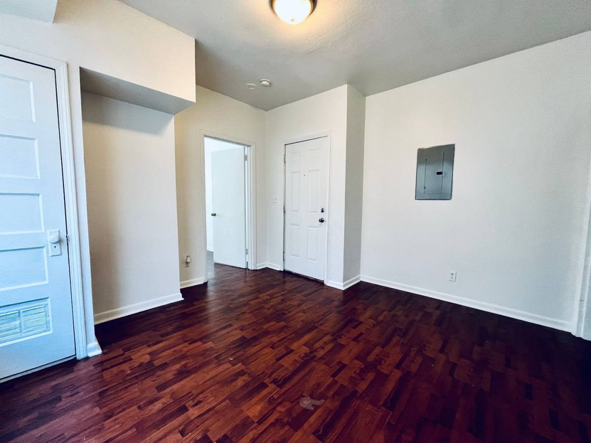 Apartment for rent at 307 Woodbine St, Louisville, KY 40203