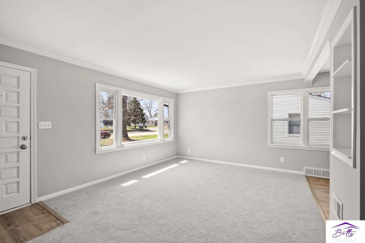 Apartment for rent at 4216-4220 Vinton St, Omaha, NE 68105