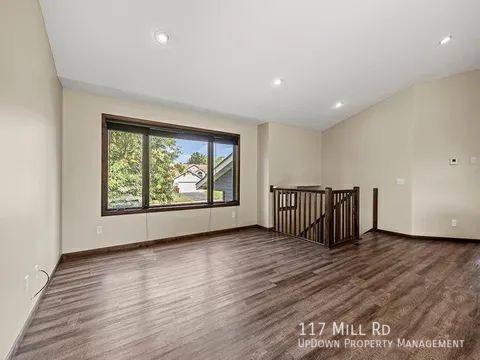 House for rent at 117 Mill Rd, Waconia, MN 55387
