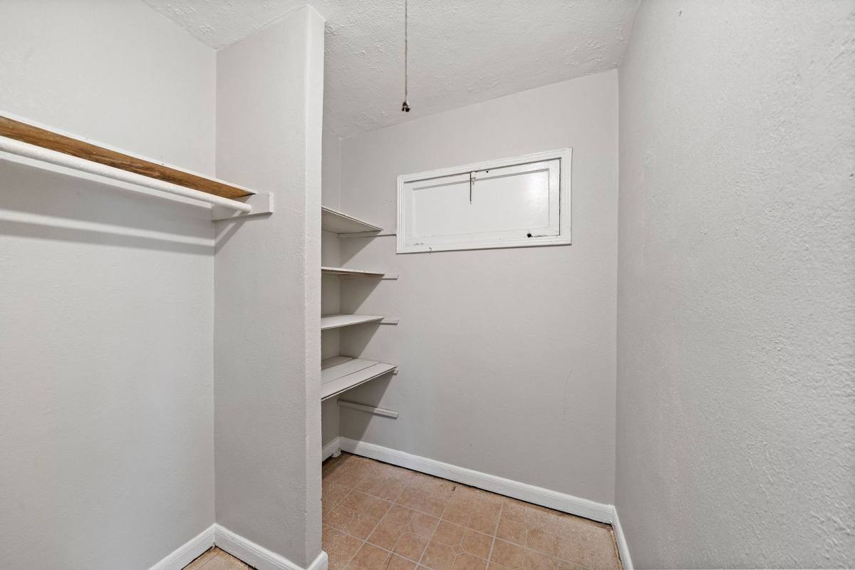 Apartment for rent at 818 3rd Ave N, Texas City, TX 77590