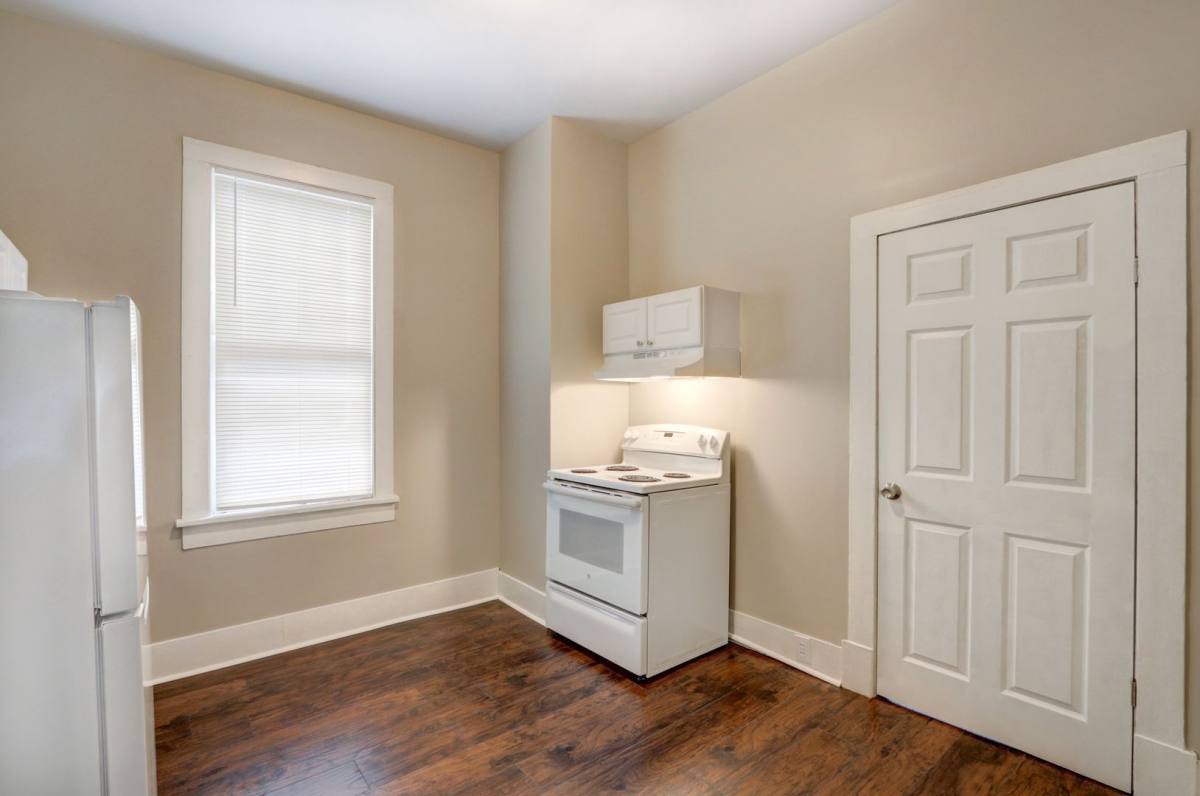 Apartment for rent at 612 W Victory Dr, Savannah, GA 31405