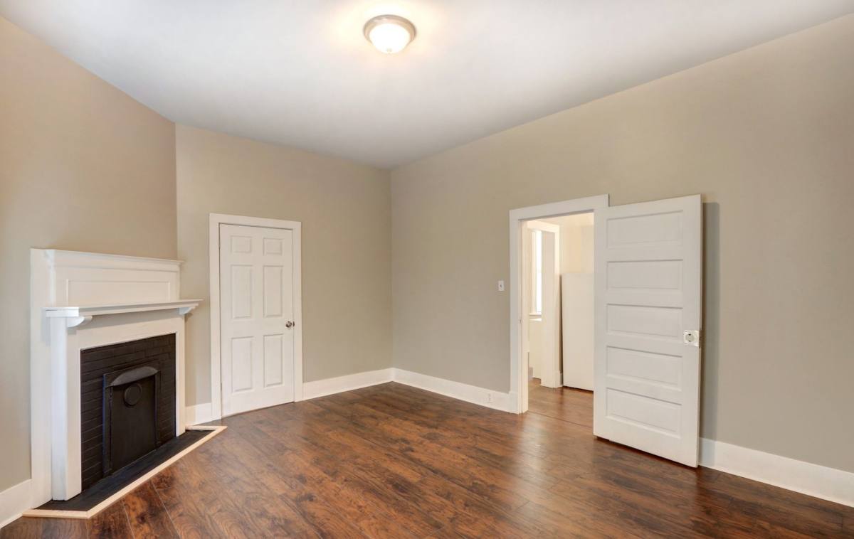 Apartment for rent at 612 W Victory Dr, Savannah, GA 31405