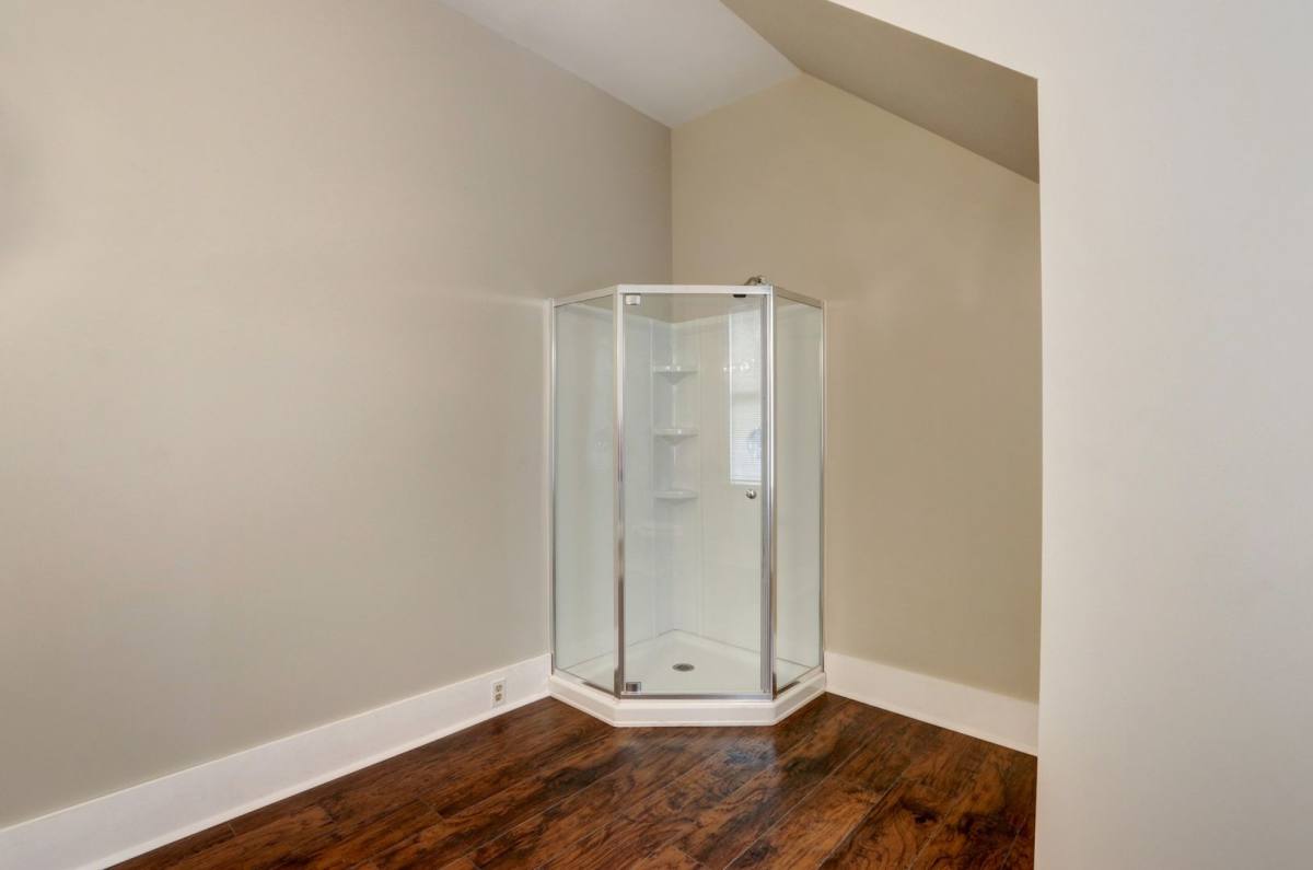 Apartment for rent at 612 W Victory Dr, Savannah, GA 31405