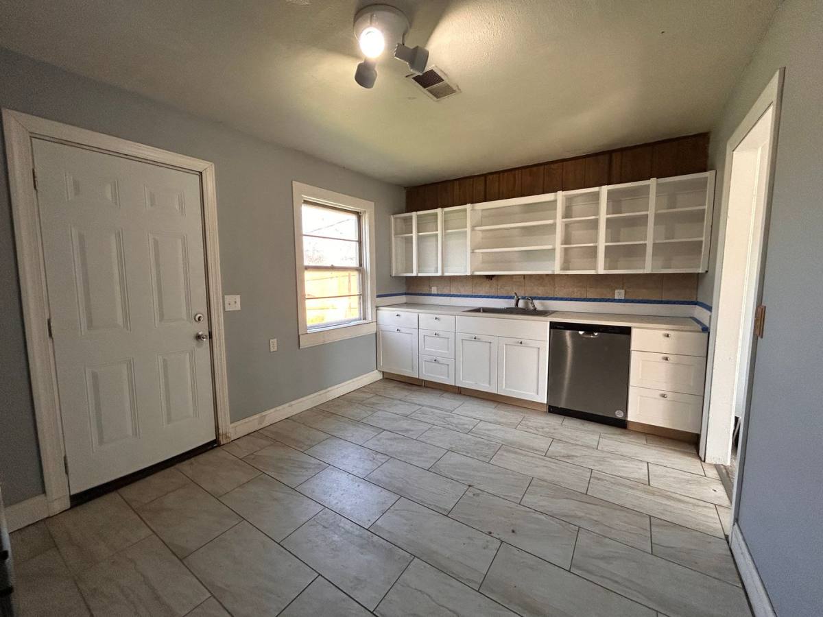 House for rent at 4269 S Cumberland St, Wichita, KS 67216