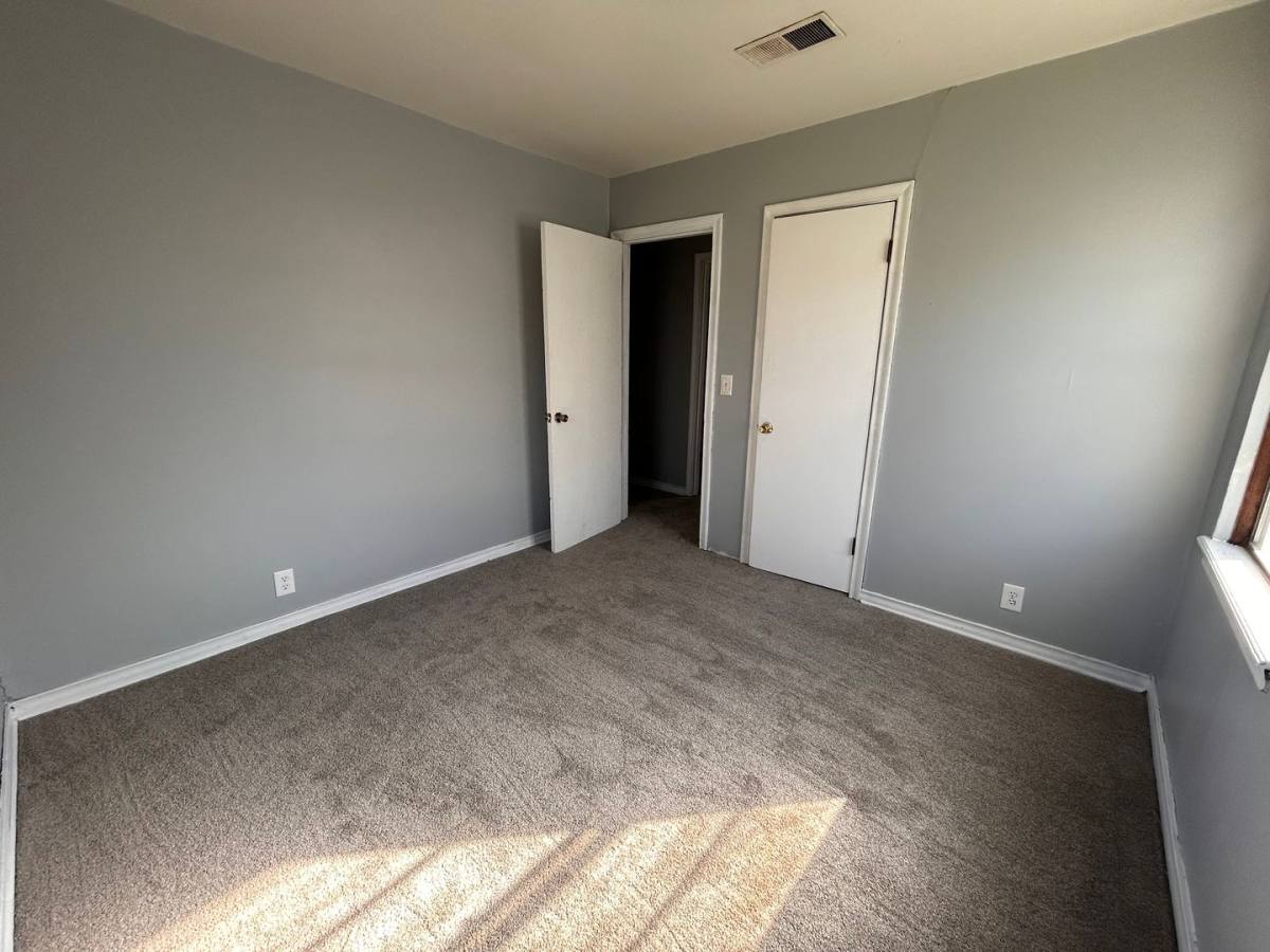 House for rent at 4269 S Cumberland St, Wichita, KS 67216