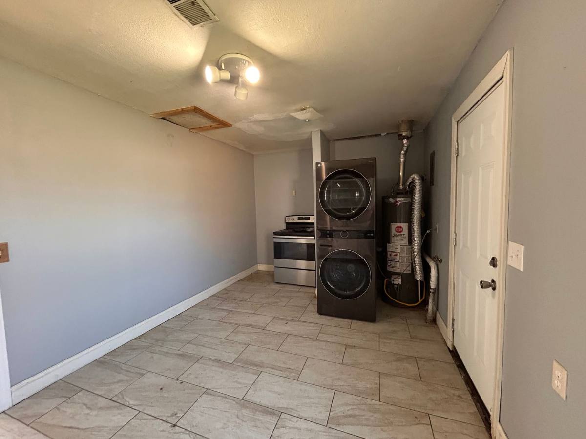 House for rent at 4269 S Cumberland St, Wichita, KS 67216