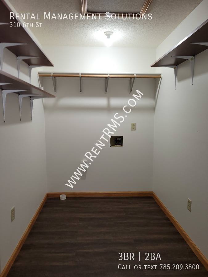 Townhouse for rent at 310 6th St, Wamego, KS 66547