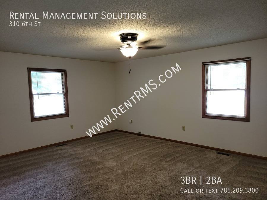 Townhouse for rent at 310 6th St, Wamego, KS 66547