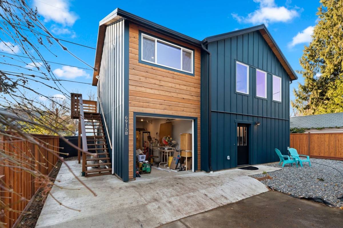 House for rent at 6915 NE 23rd Ave, Portland, OR 97211