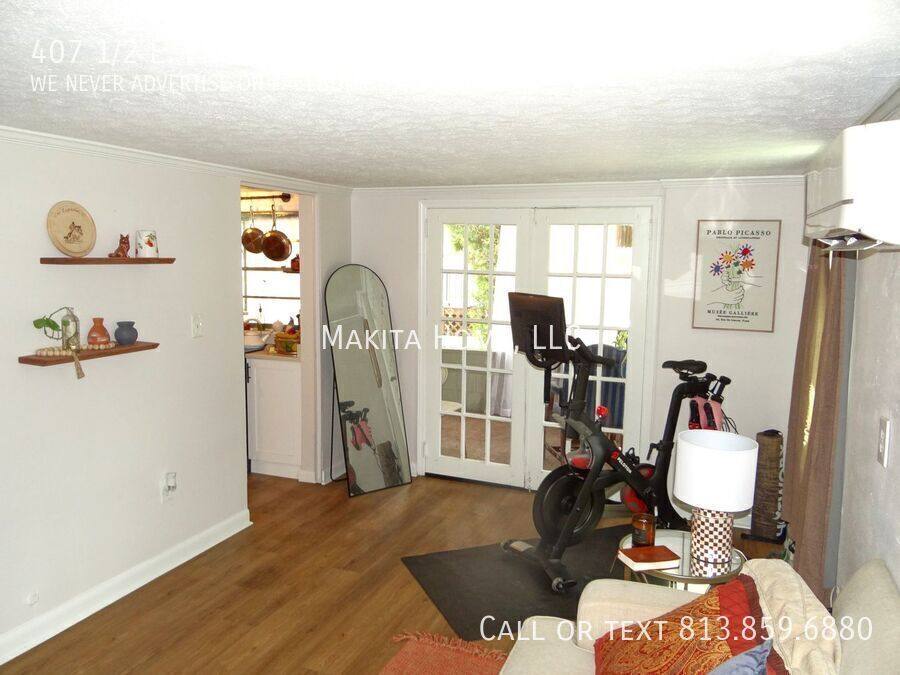 House for rent at 407 1 2 E Paris St, Tampa, FL 33604
