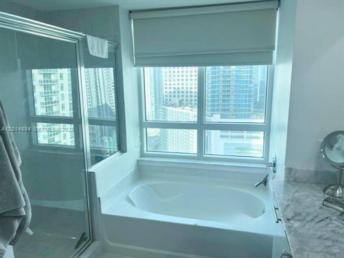 Condo for rent at 950 Brickell Bay Dr, Miami, FL 33131