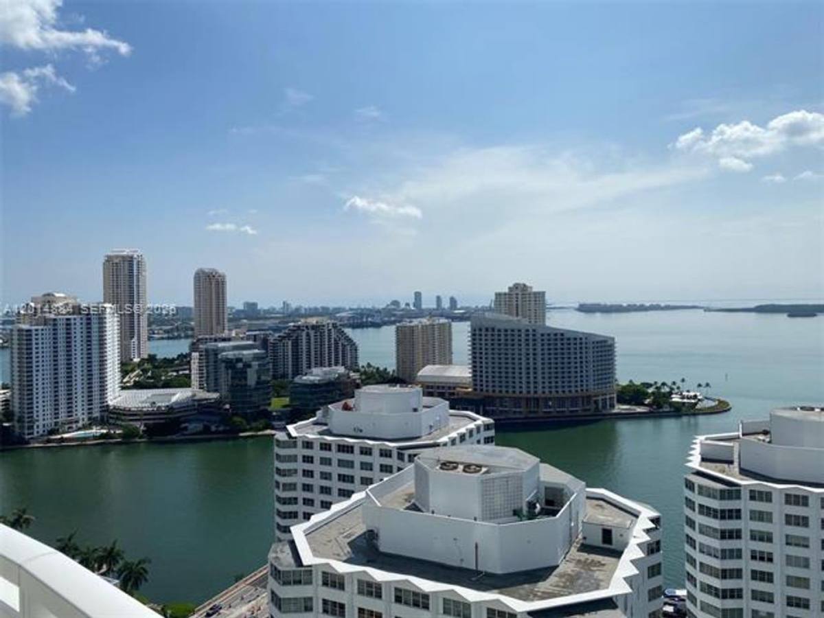 Condo for rent at 950 Brickell Bay Dr, Miami, FL 33131
