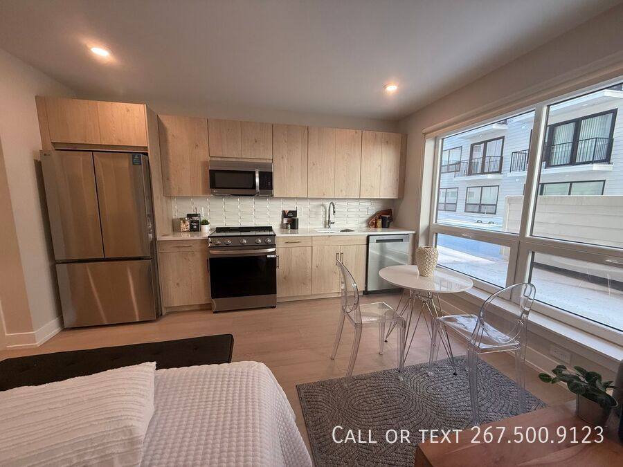 Apartment for rent at 922 N Broad St S, Philadelphia, PA 19130