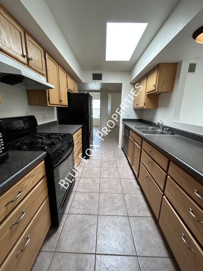 Townhouse for rent at 2201 N Sparkman #2, Tucson, AZ 85716