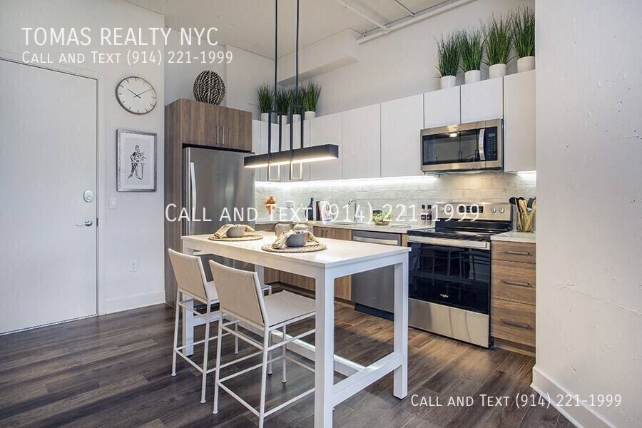 Apartment for rent at 1 Martine Ave, White Plains, NY 10606