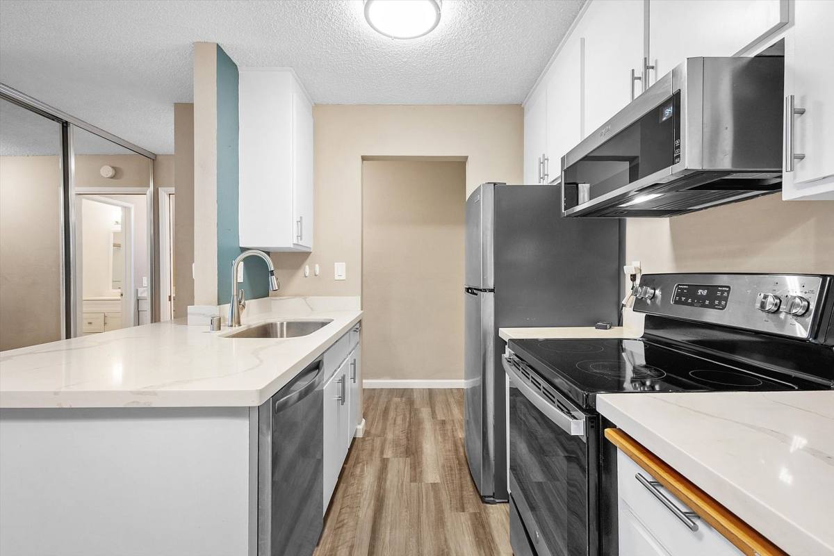 Condo for rent at 960 Shorepoint Court, Alameda, CA 94501
