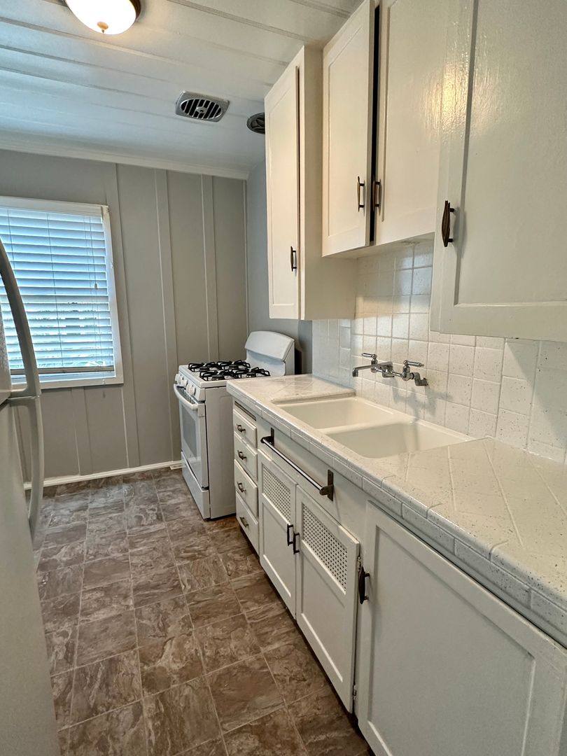 Apartment for rent at 4561-4565 Altadena Ave, San Diego, CA 92115