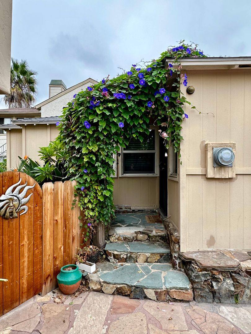 Apartment for rent at 4561-4565 Altadena Ave, San Diego, CA 92115