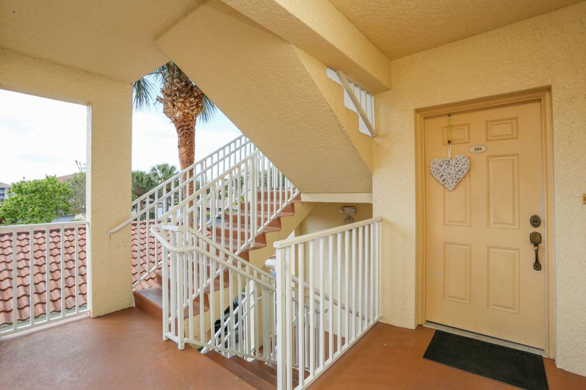 Condo for rent at 7819 Regal Heron Circle, Naples, FL 34104