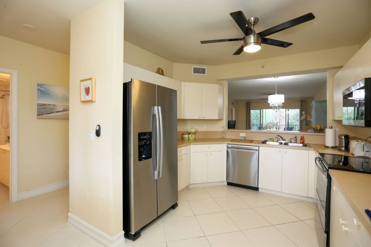Condo for rent at 7819 Regal Heron Circle, Naples, FL 34104