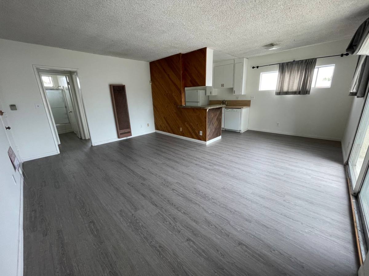 Apartment for rent at 2139 Penmar Ave, Venice, CA 90291