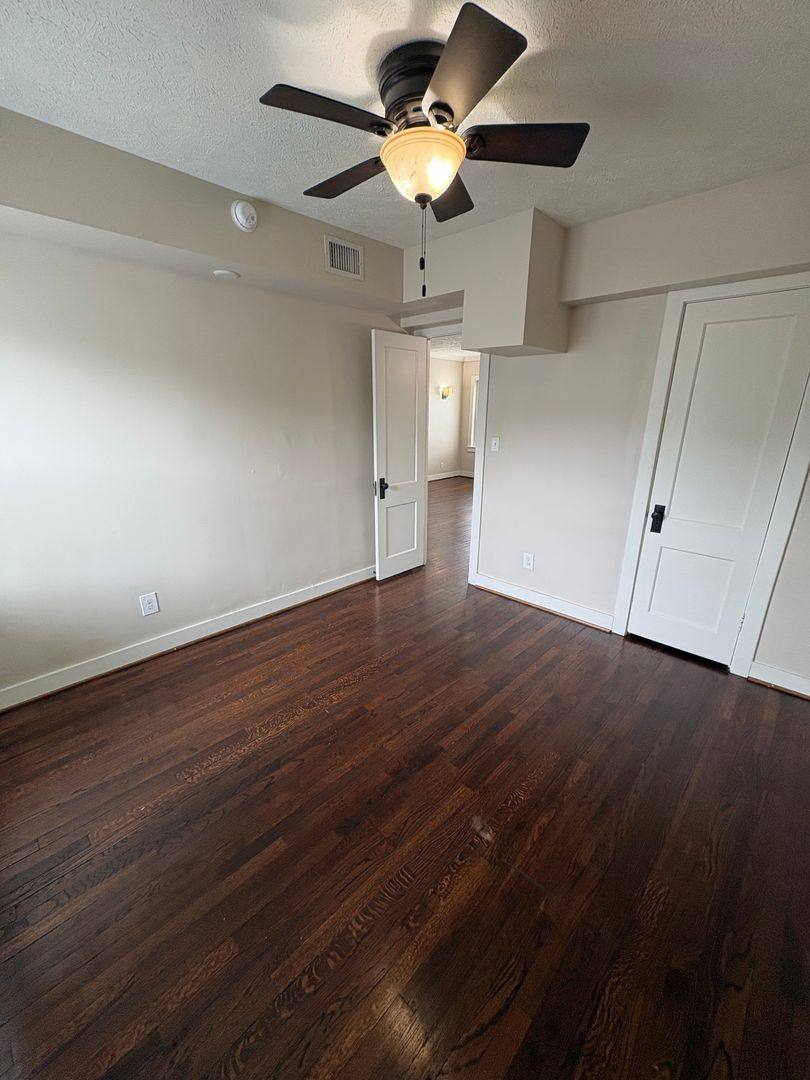 Apartment for rent at 3910 Cass St, Omaha, NE 68131