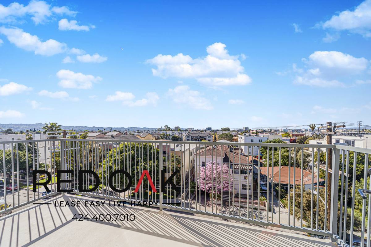 Condo for rent at 5320 Cartwright Ave #503, North Hollywood, CA 91601