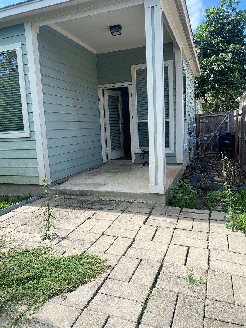 Townhouse for rent at 6819 Terra Rye, San Antonio, TX 78240