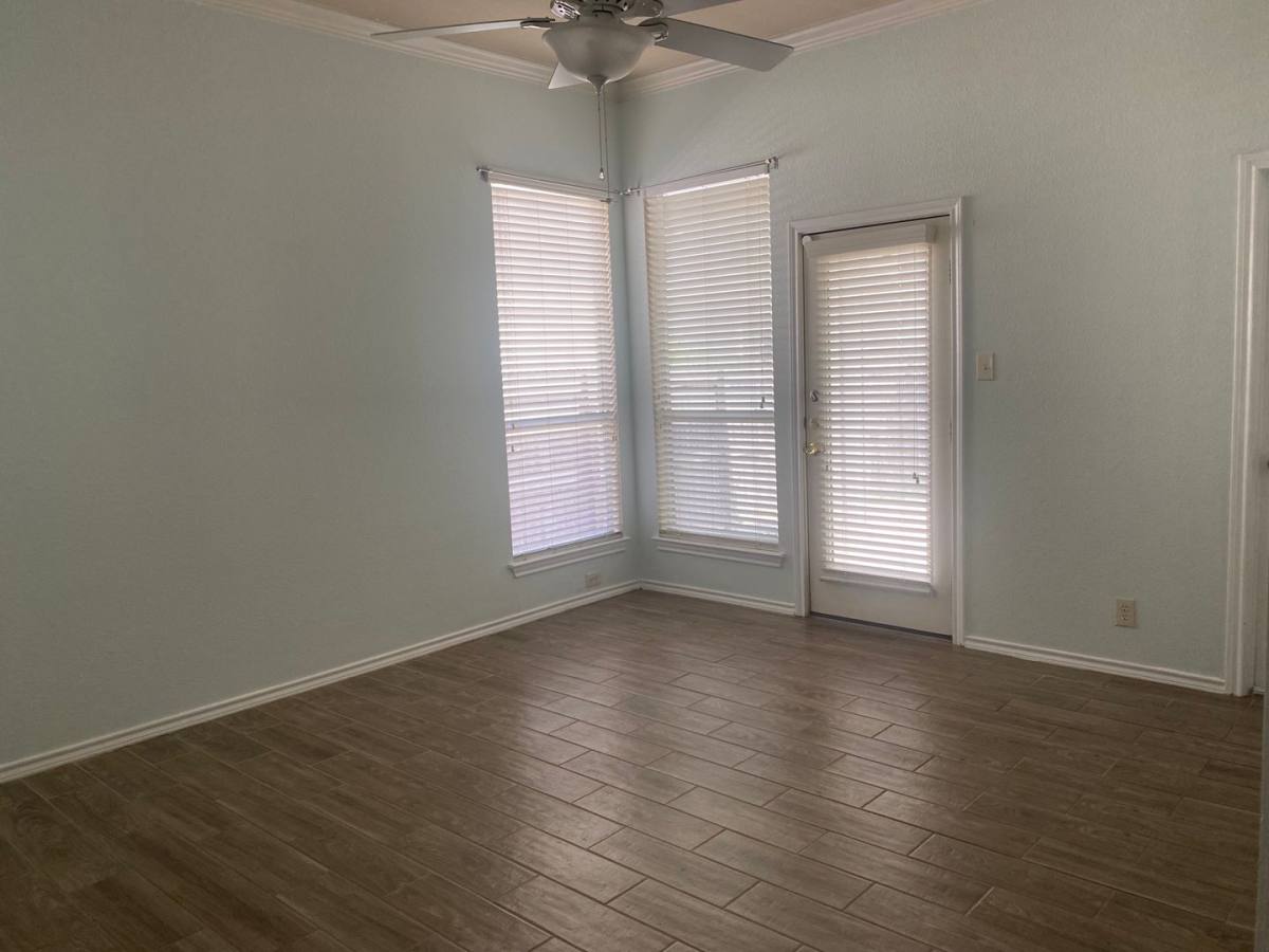 Townhouse for rent at 6819 Terra Rye, San Antonio, TX 78240