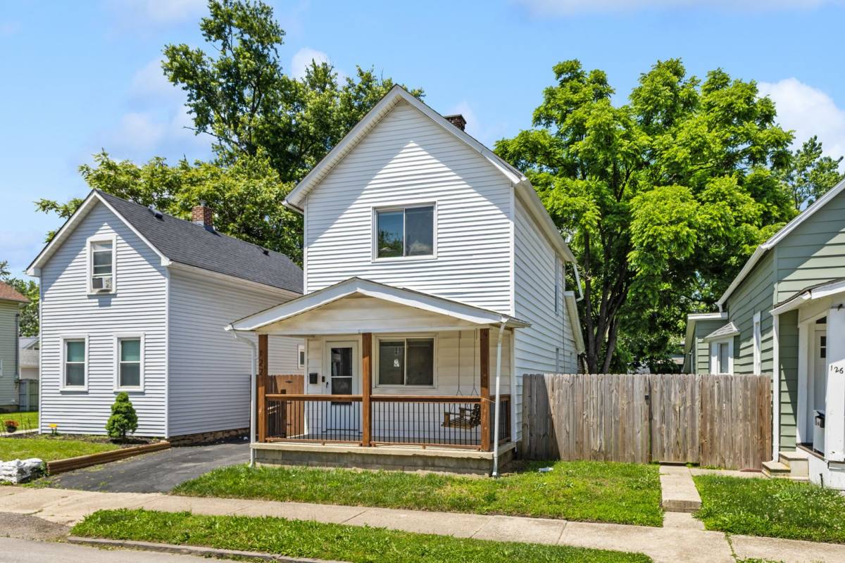 House for rent at 122 E Woodrow Ave, Columbus, OH 43207
