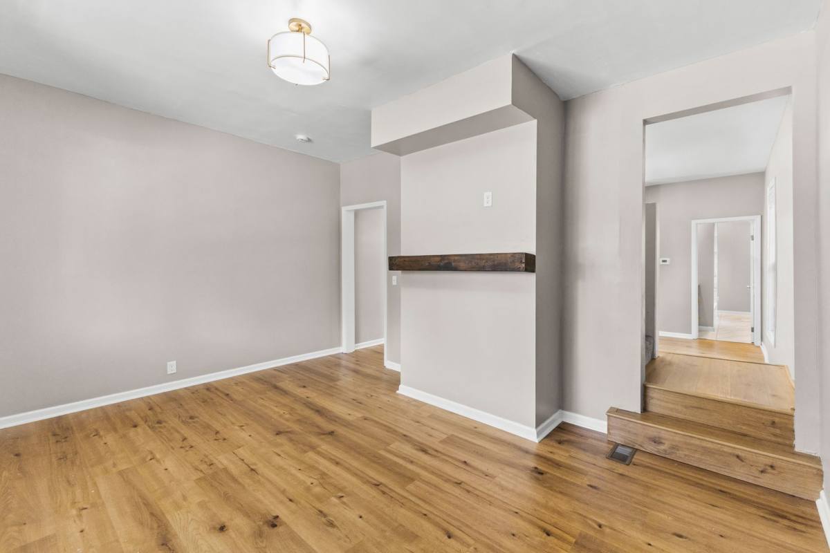 House for rent at 122 E Woodrow Ave, Columbus, OH 43207