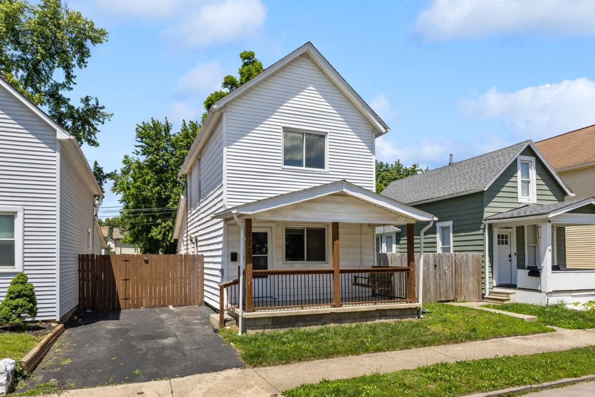 House for rent at 122 E Woodrow Ave, Columbus, OH 43207