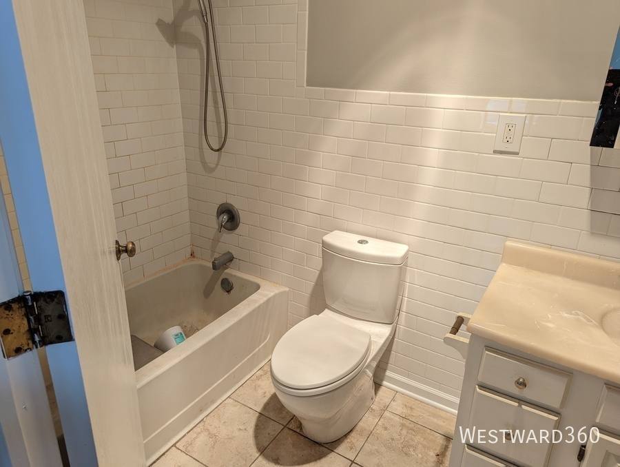 Condo for rent at 4012 N Sheridan 3S #3S, Chicago, IL 60613