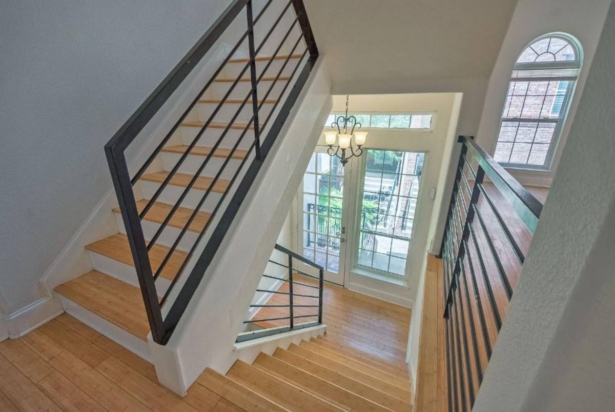 Apartment for rent at 5713 Lewis St, Dallas, TX 75206