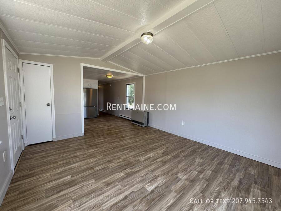Apartment for rent at 102 G St, Pittsfield, ME 04967