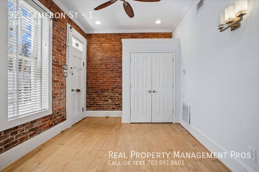 Townhouse for rent at 921 Cameron St #1, Alexandria, VA 22314