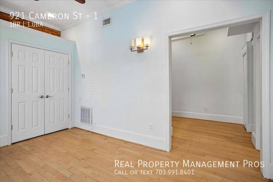 Townhouse for rent at 921 Cameron St #1, Alexandria, VA 22314